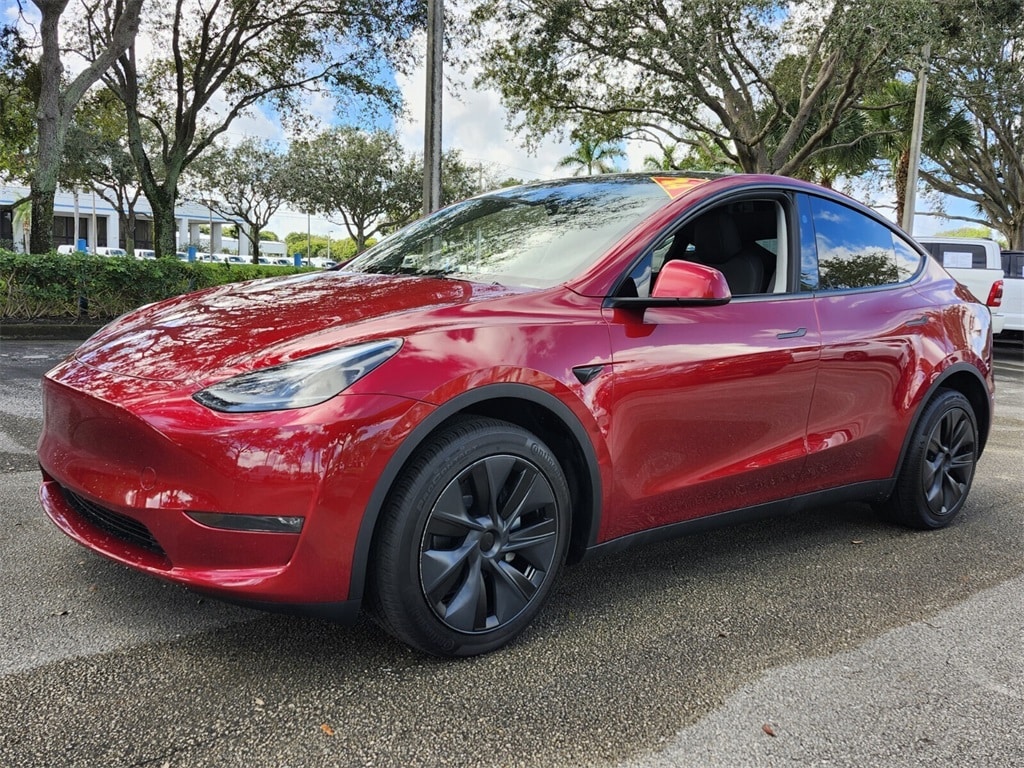 2024 Tesla Model Y Long Range's photo