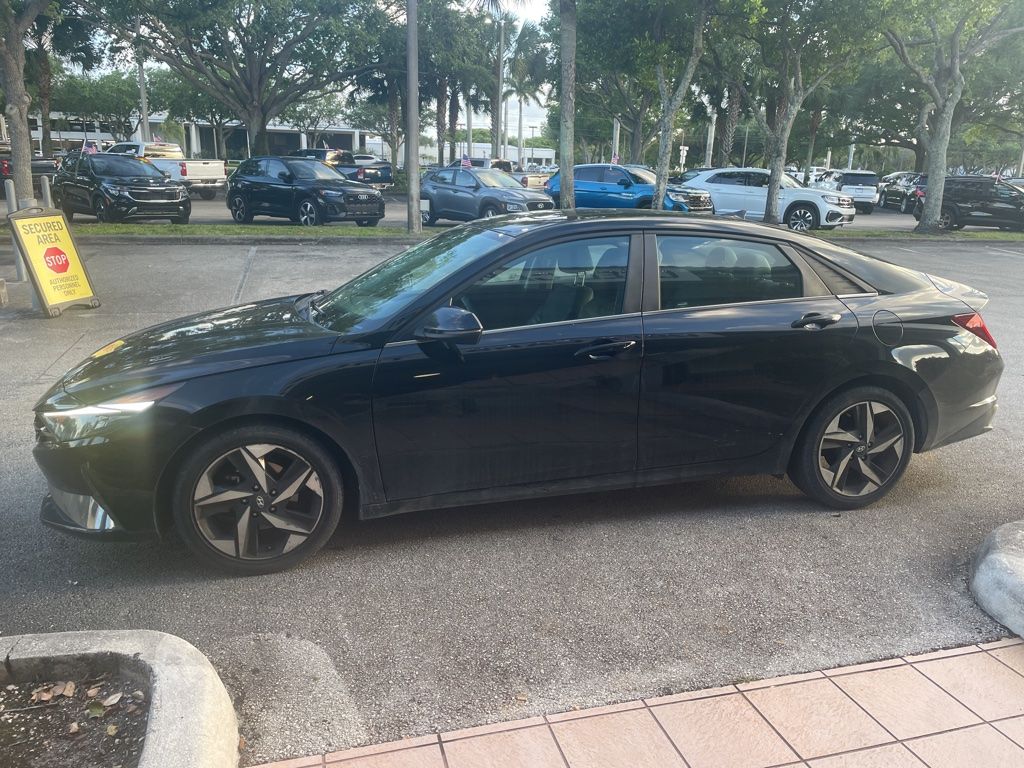 2021 Hyundai Elantra Limited