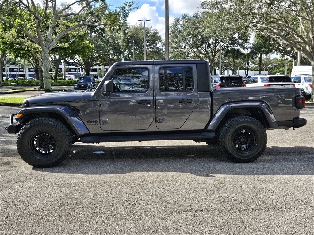 2024 Jeep Gladiator Sport photo 2