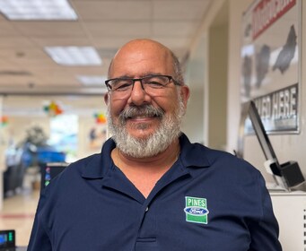 Staff member Jeff Barnick from ID_45499b