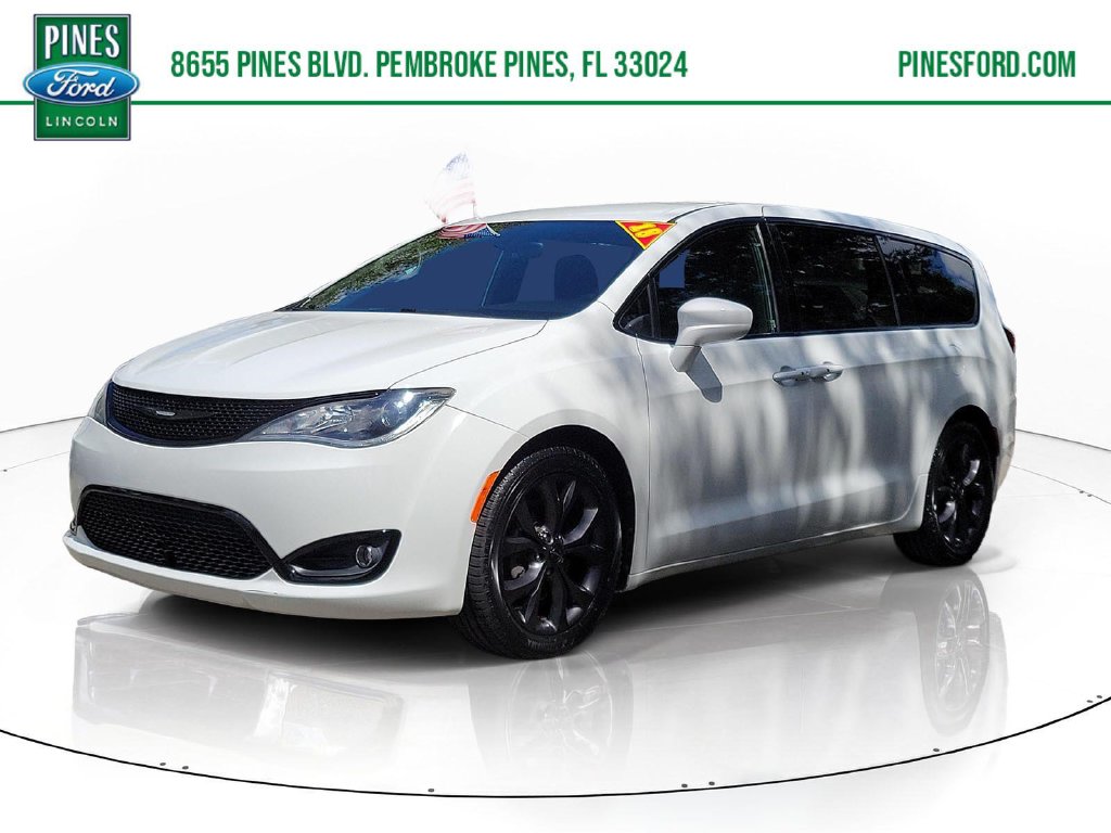 2018 Chrysler Pacifica Touring Plus