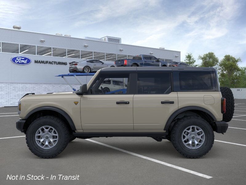 2025 Ford Bronco Badlands photo 3