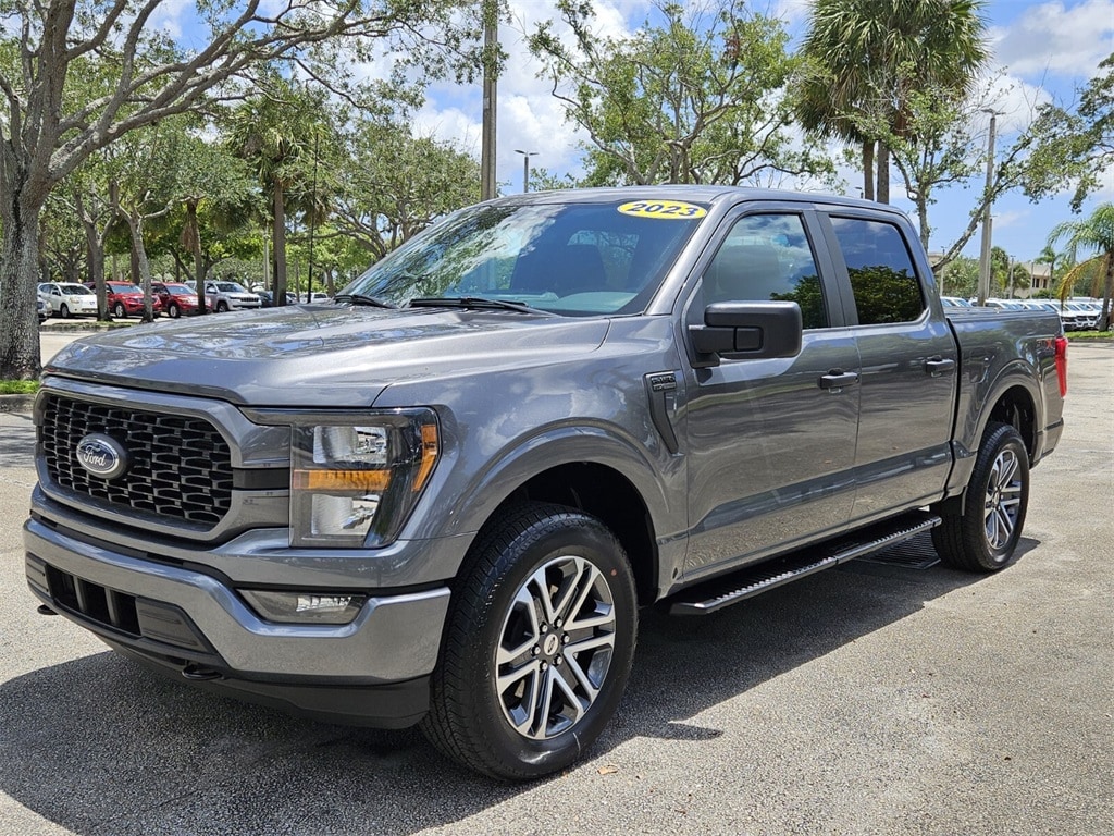Used 2023 Ford F-150 XL with VIN 1FTEW1EP1PKF20674 for sale in Pembroke Pines, FL