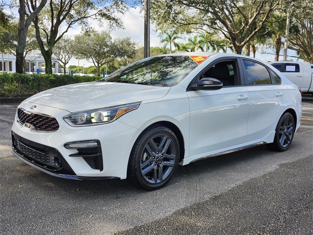 2020 Kia FORTE GT-Line's photo