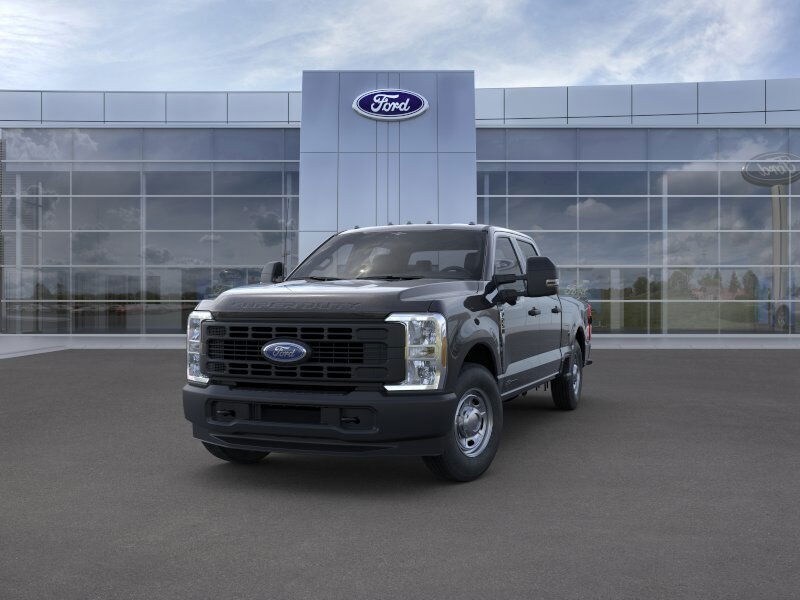 2025 Ford F-250 photo 2