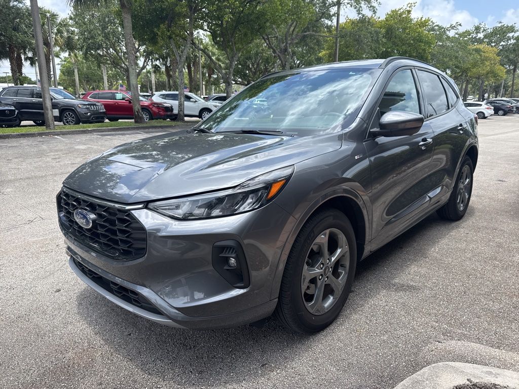 2023 Ford Escape ST-Line Select AWD 2.0L's photo