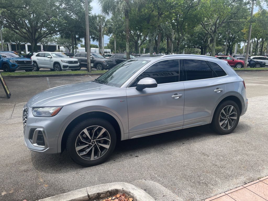 2023 Audi Q5 45 Prestige's photo