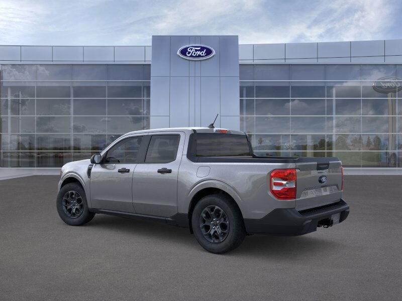 2025 Ford Maverick XLT photo 2