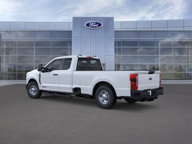 2025 Ford F-350 photo 4