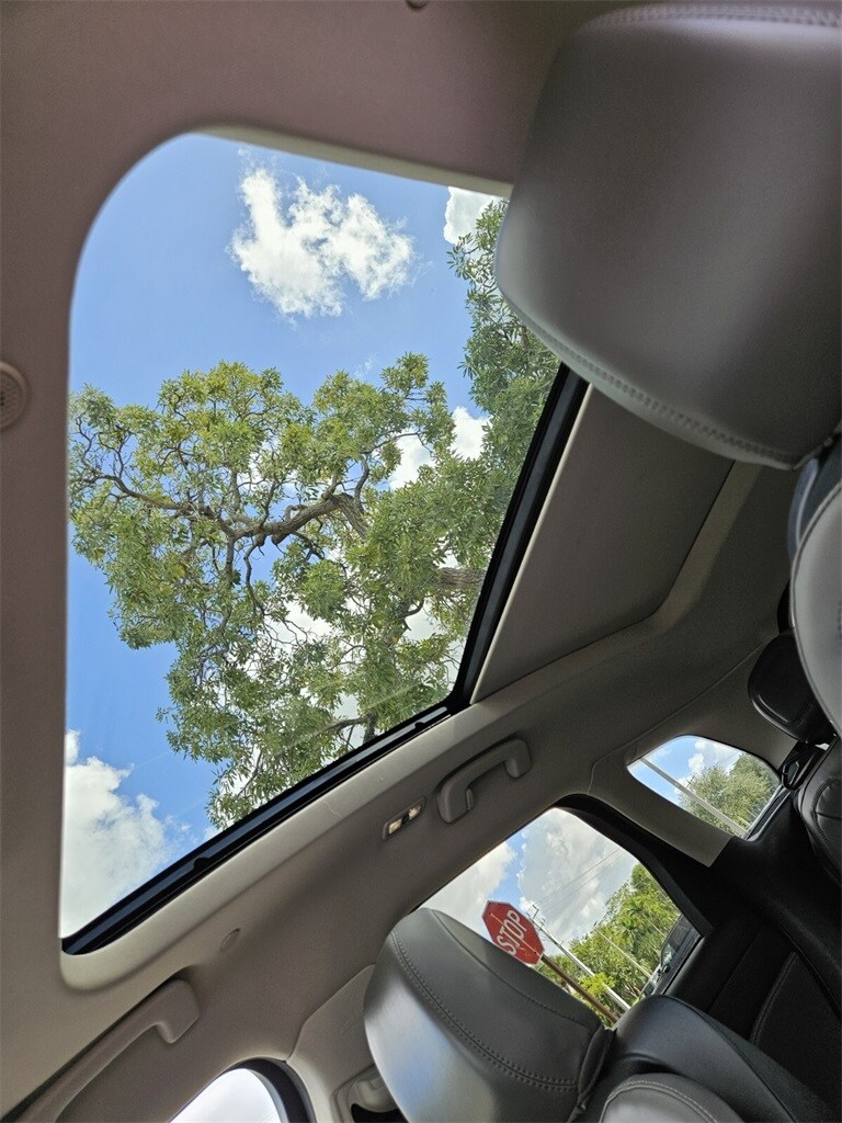 2024 Lincoln Corsair Grand Touring photo 4