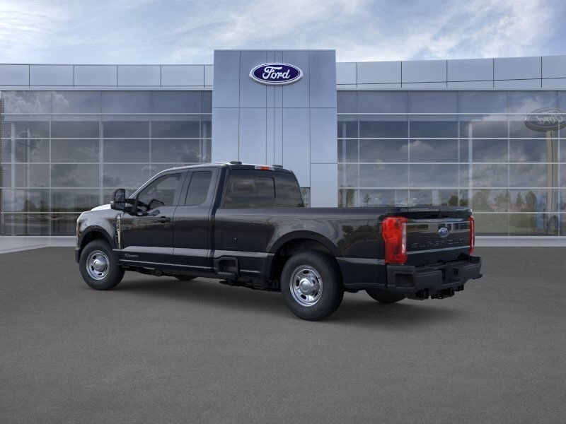 2025 Ford F-250 photo 4