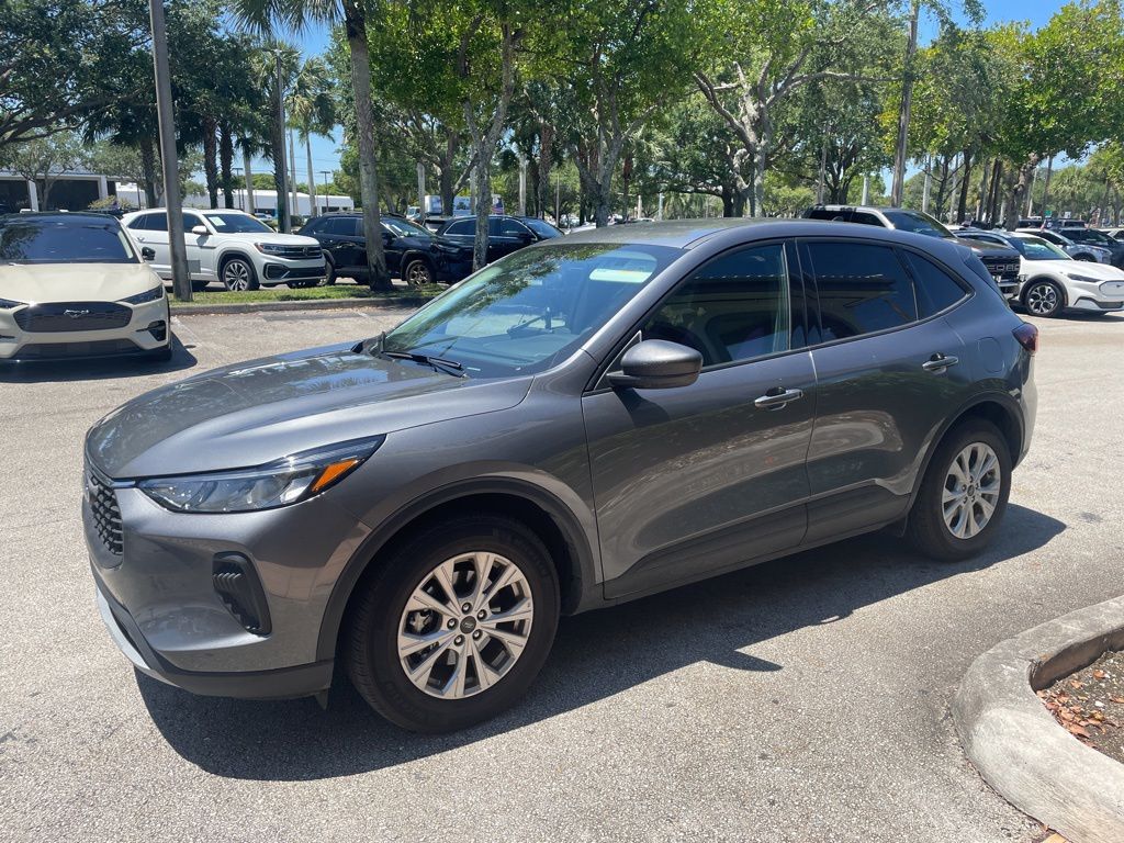 2025 Ford Escape Active FWD's photo