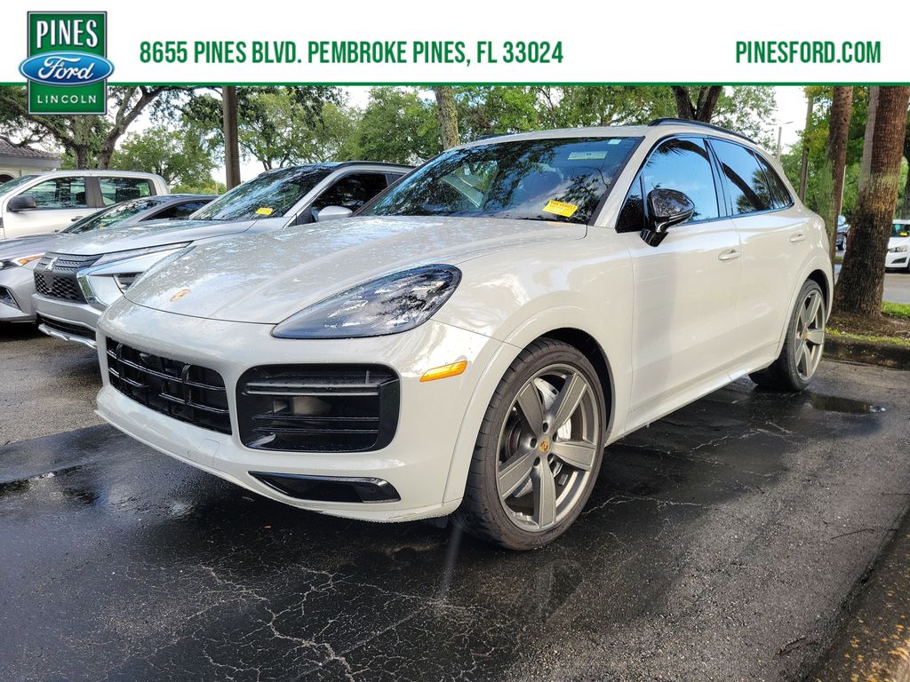 2021 Porsche Cayenne Turbo's photo