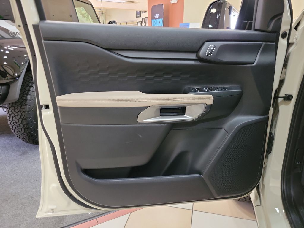 2025 Ford Ranger XLT - Photo 17