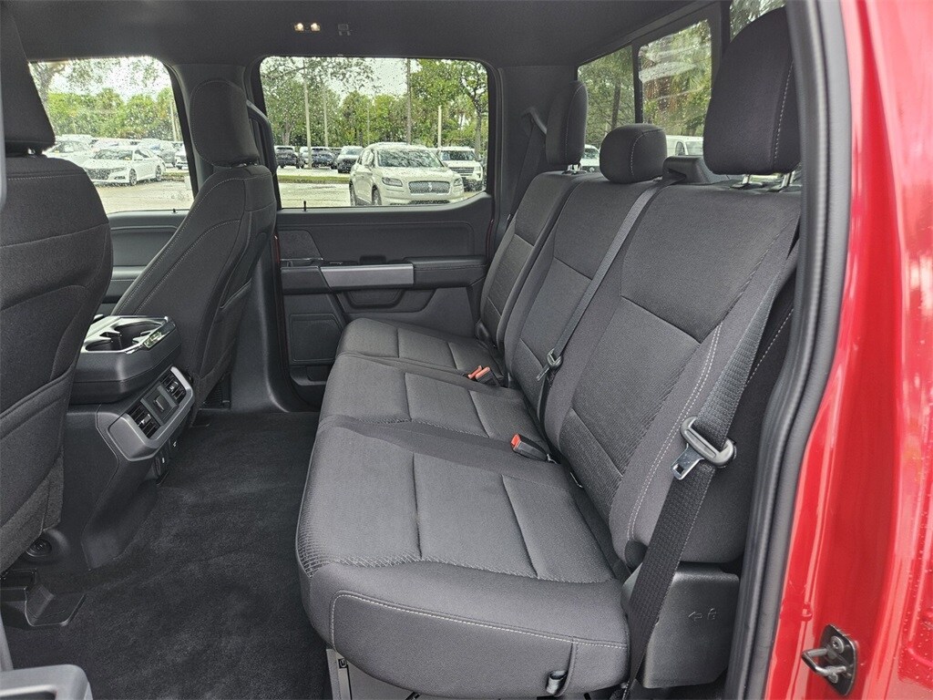 2025 Ford F-150 XLT photo 3
