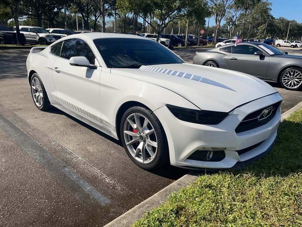 2015 Ford Mustang EcoBoost Premium photo 2