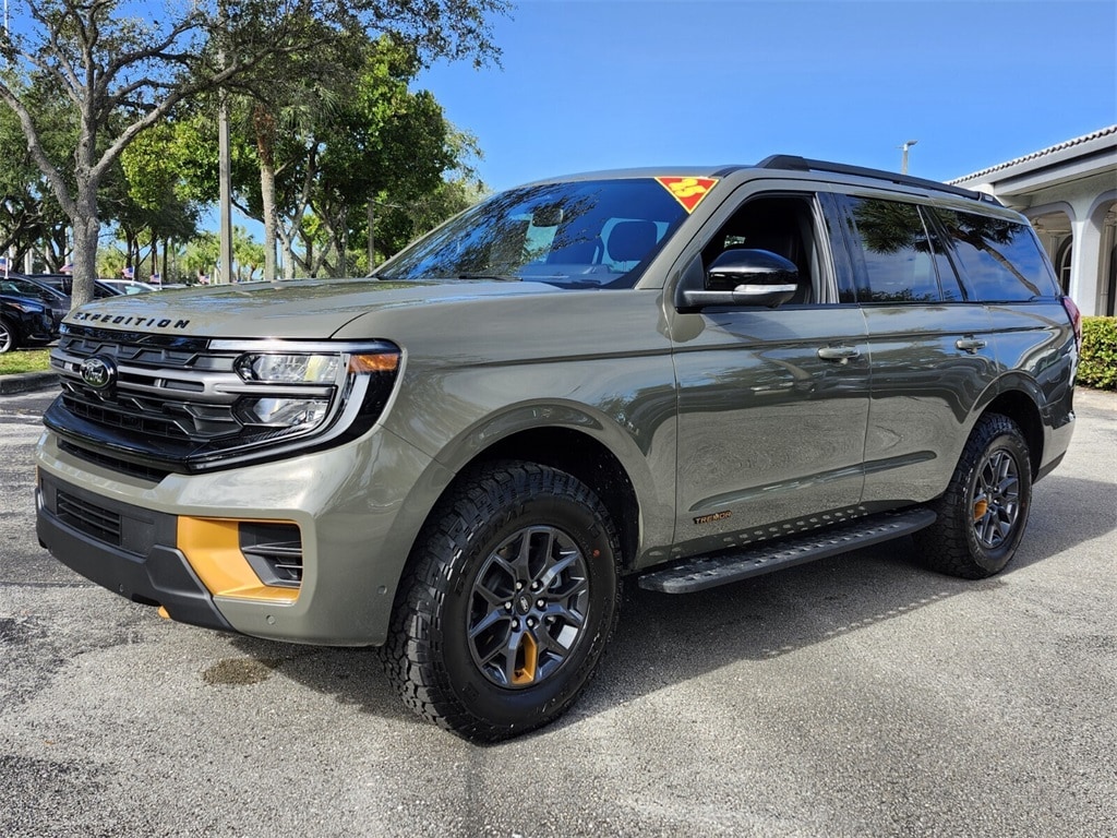 2025 Ford Expedition Tremor's photo