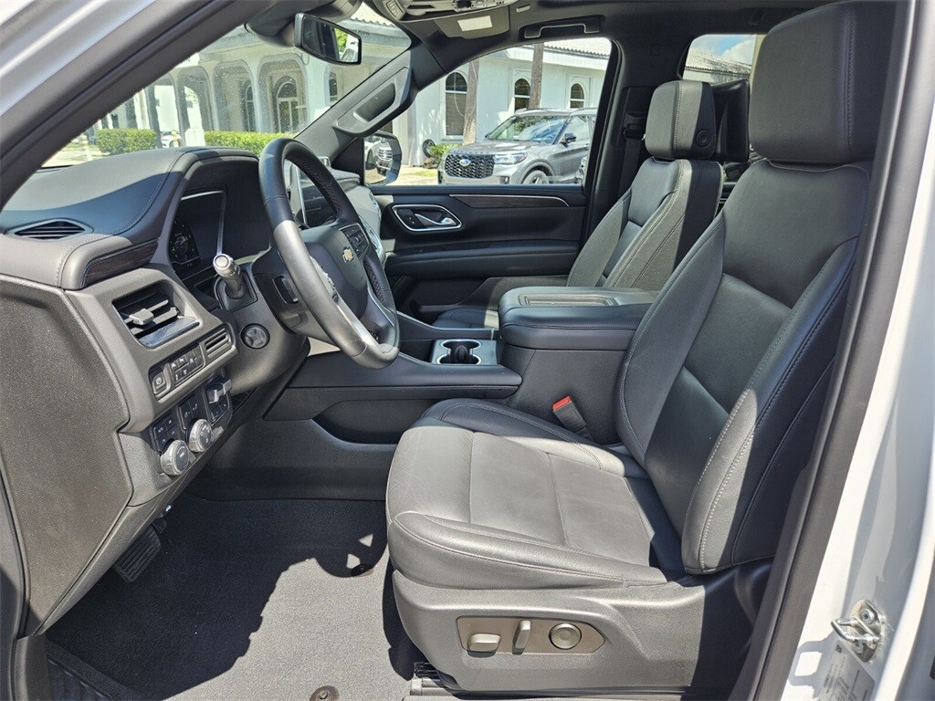2023 Chevrolet Tahoe LT photo 3