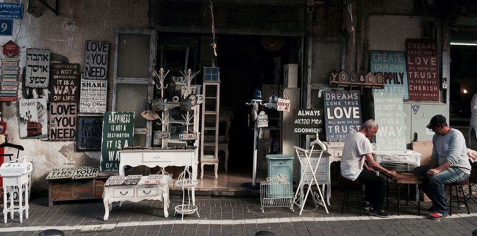 705 × 350