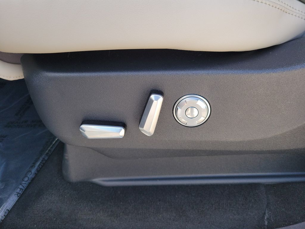 2026 Lincoln Navigator L For Sale | VIN: 5LMJJ3RG6TEL03156 | Pines