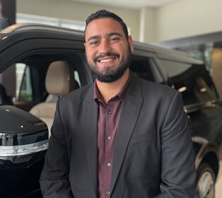 Staff member Abraham Lugassy from ID_80d488