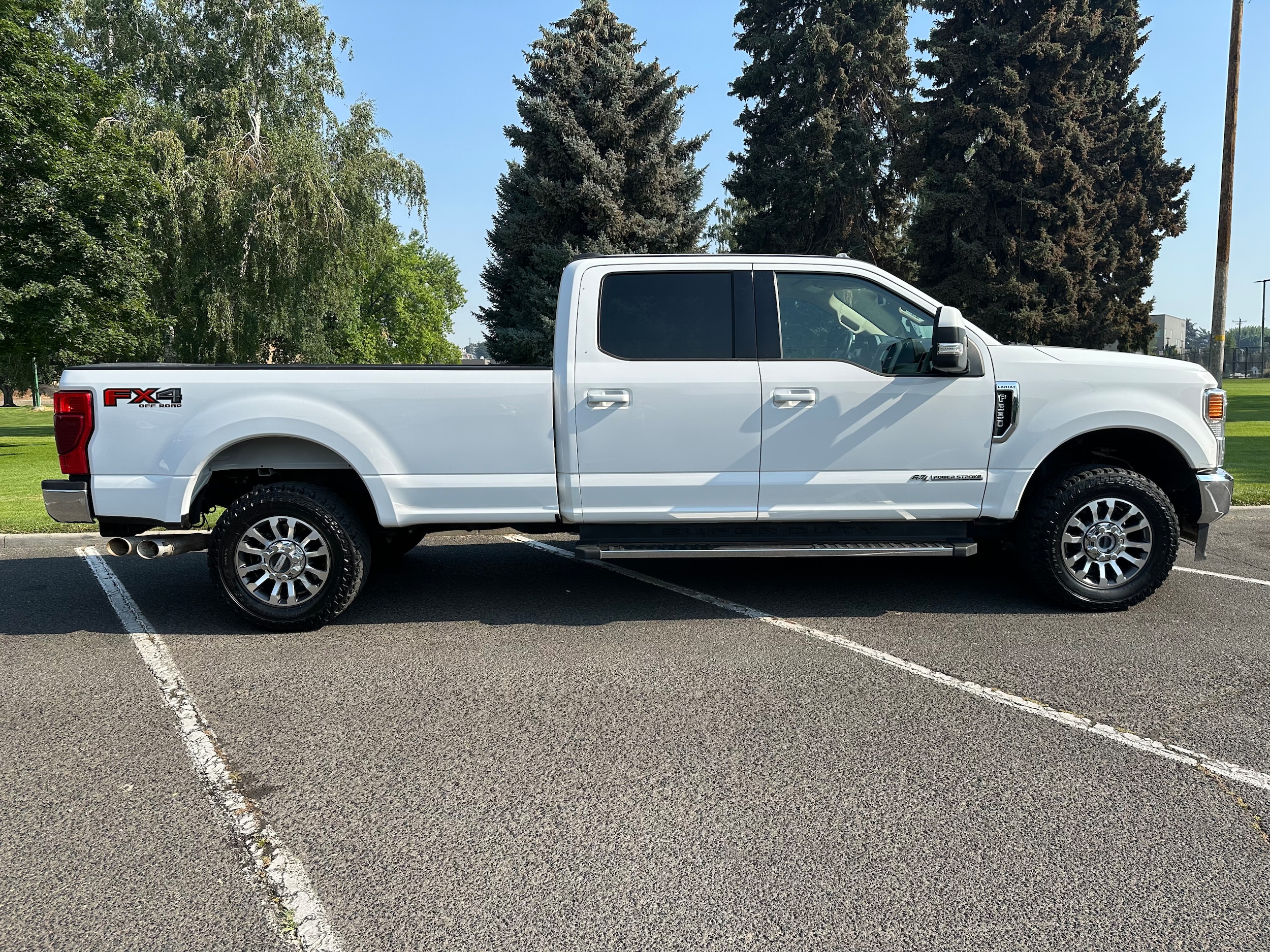 Used 2021 Ford F-350 Super Duty Lariat with VIN 1FT8W3BT2MED21069 for sale in Selah, WA