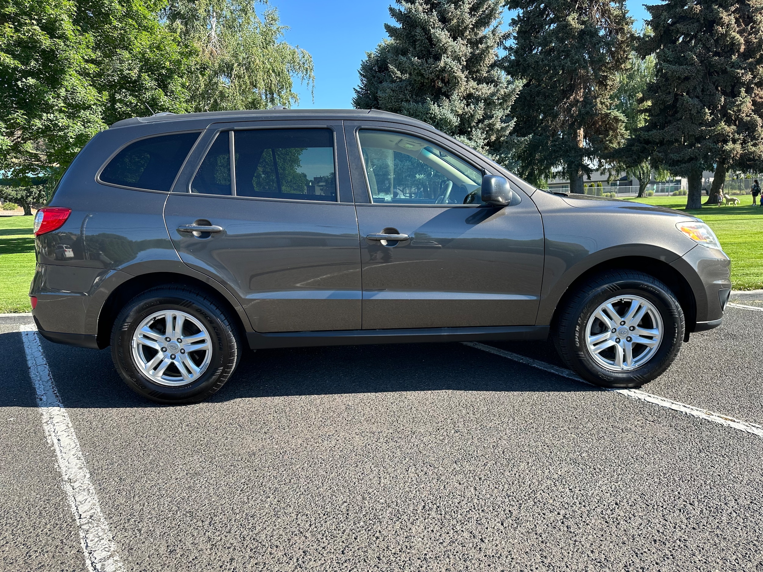 Used 2012 Hyundai Santa Fe GLS with VIN 5XYZGDAB1CG124609 for sale in Selah, WA