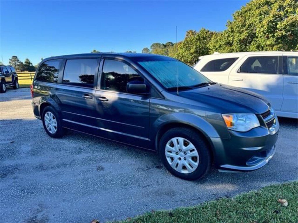 Used 2017 Dodge Grand Caravan SE Van