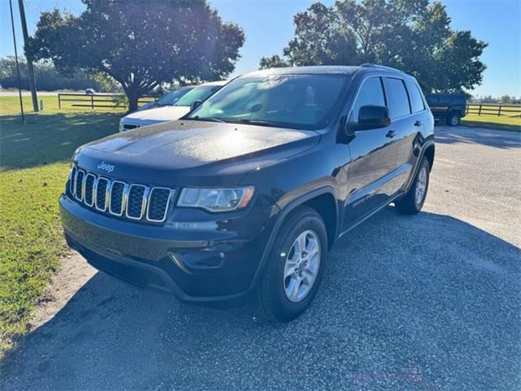 Used 2017 Jeep Grand Cherokee Laredo RWD SUV