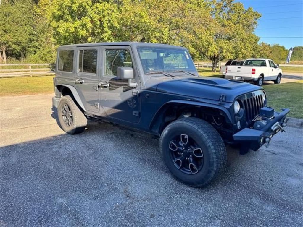 Used 2017 Jeep Wrangler JK Unlimited Sahara 4x4 SUV