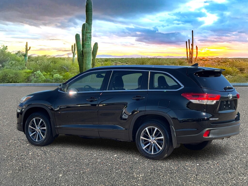 Used 2019 Toyota Highlander XLE SUV