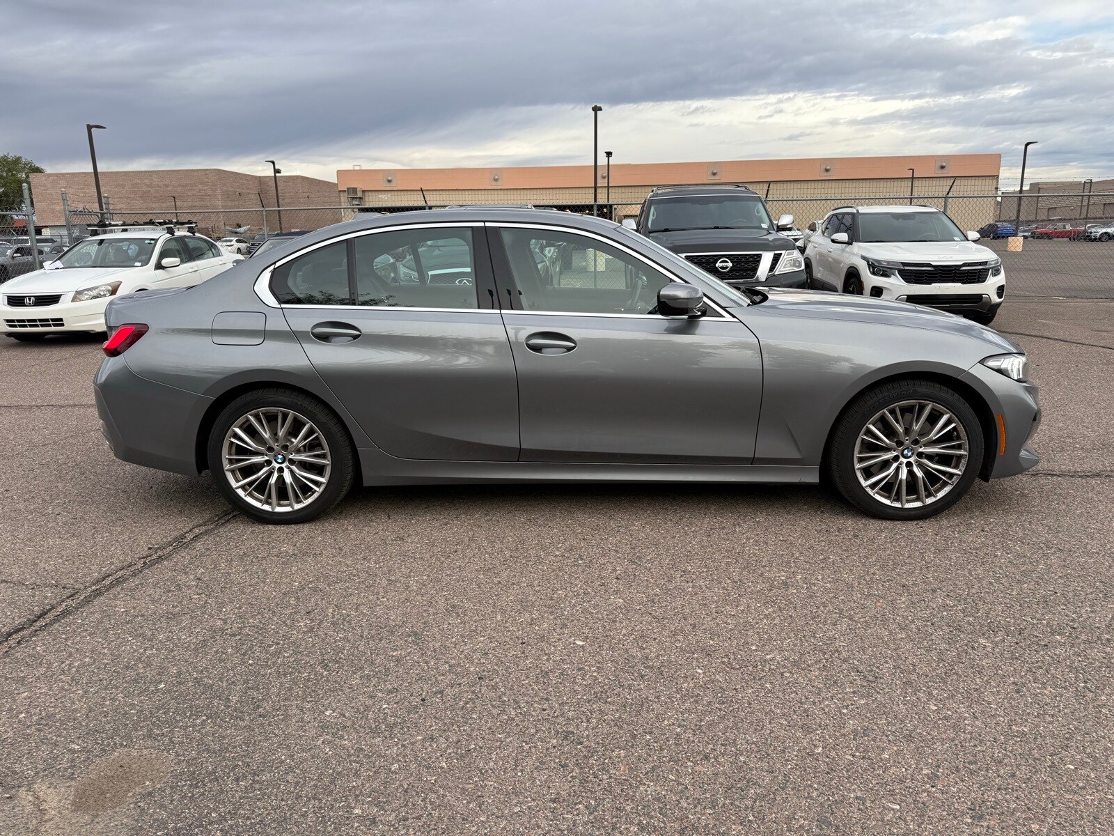 2024 Bmw 330i Sedan photo 4