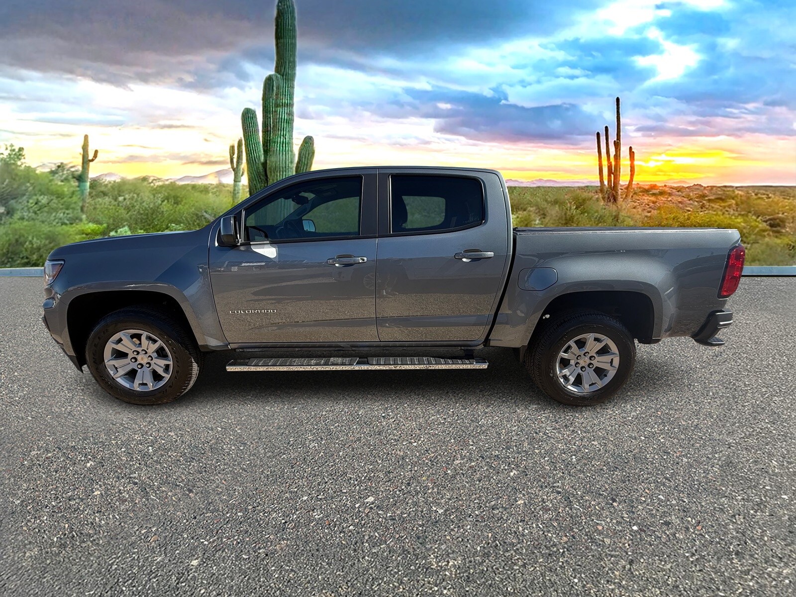 2022 Chevrolet Colorado LT photo 3