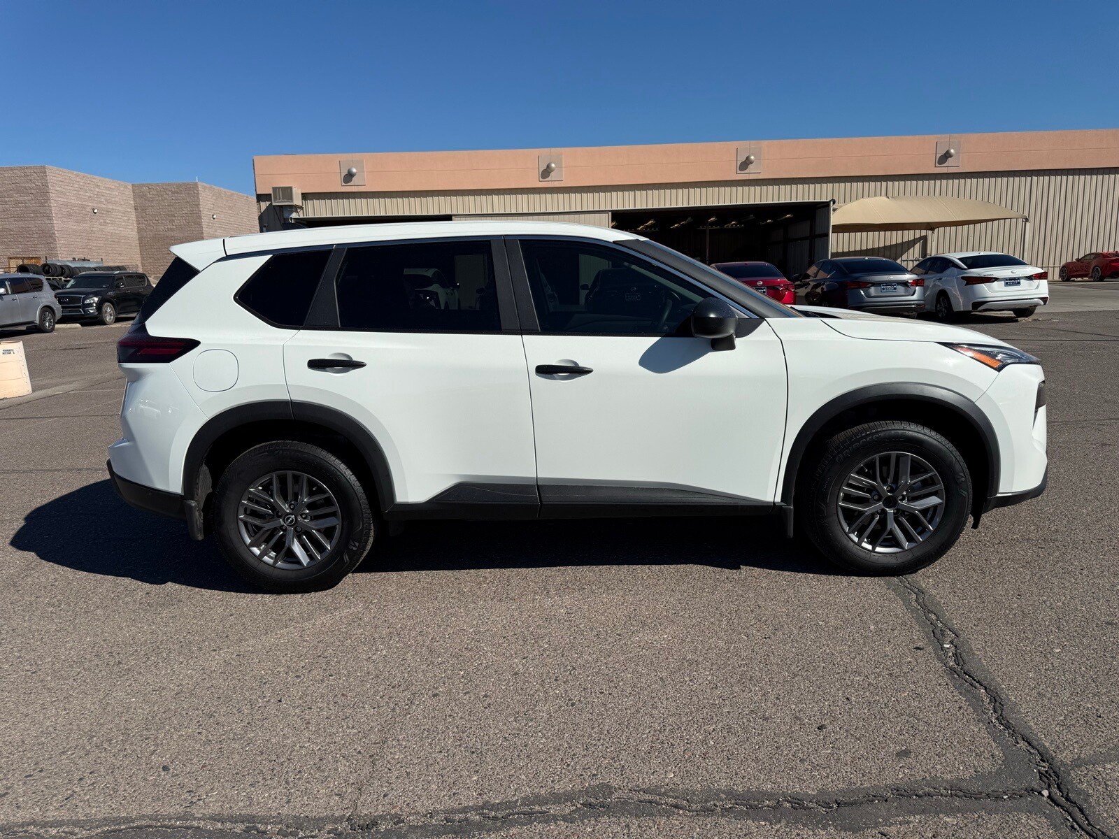 2025 Nissan Rogue S photo 4