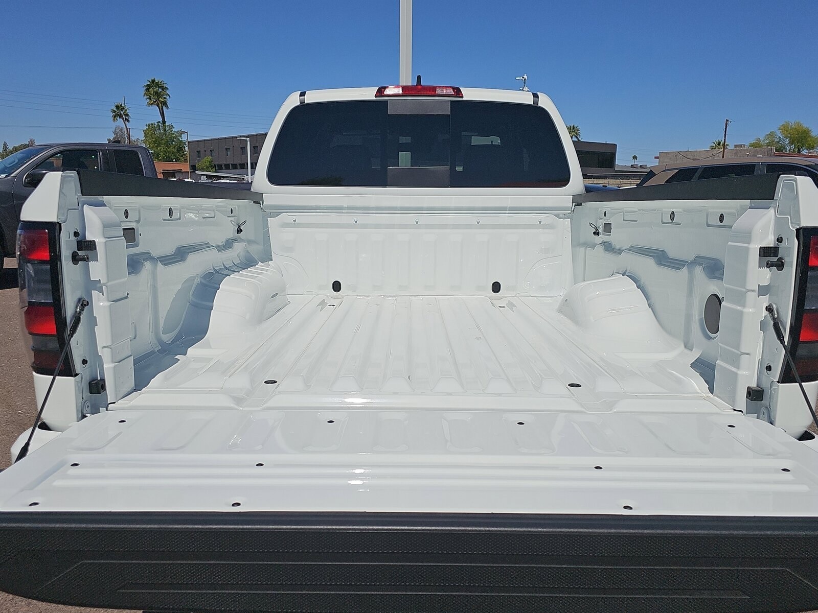 Image 9 of 2025 Nissan Frontier