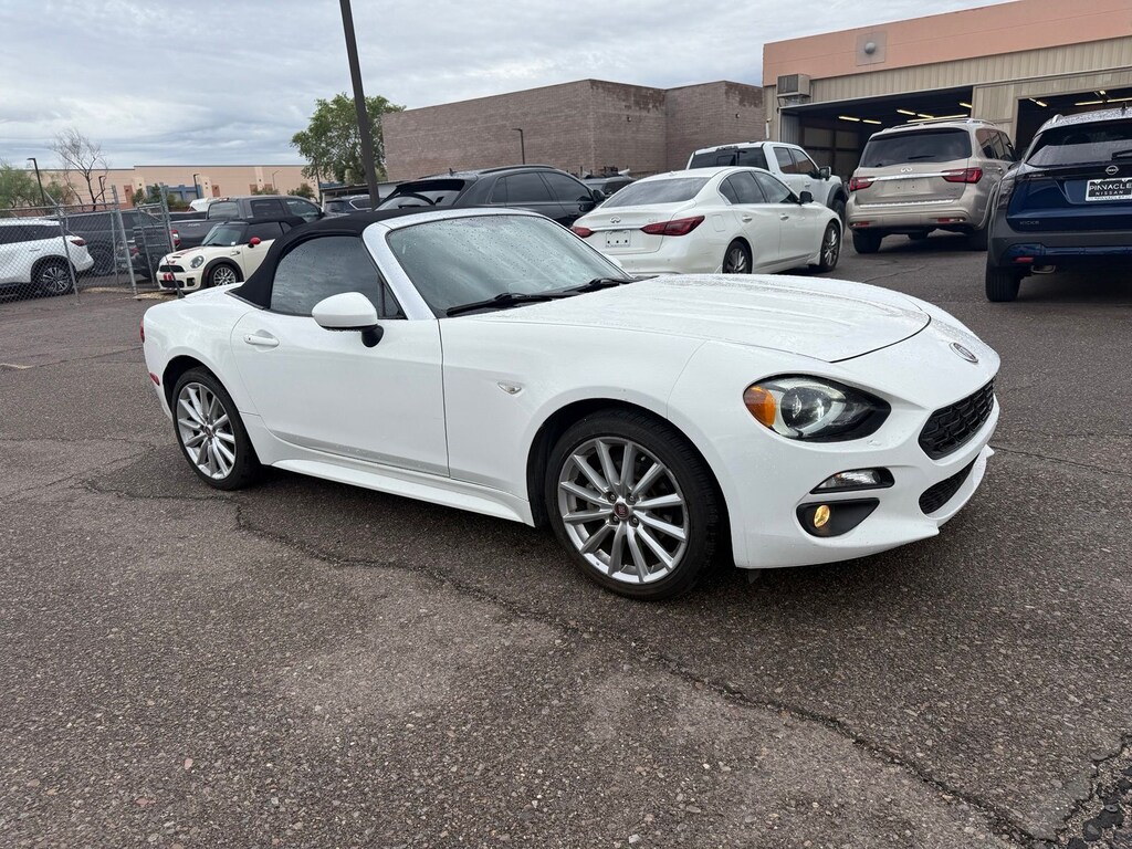 Used 2017 FIAT 124 Spider Lusso Convertible
