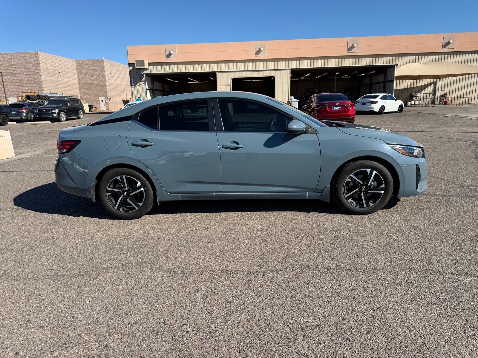2025 Nissan Sentra SV photo 4