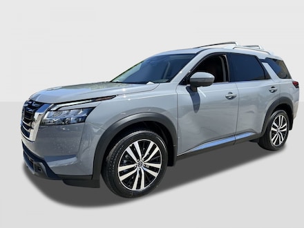 2025 Nissan Pathfinder Platinum SUV