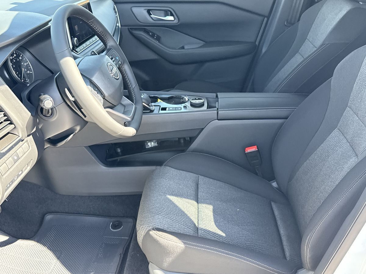 2026 Nissan Rogue SV - Photo 21