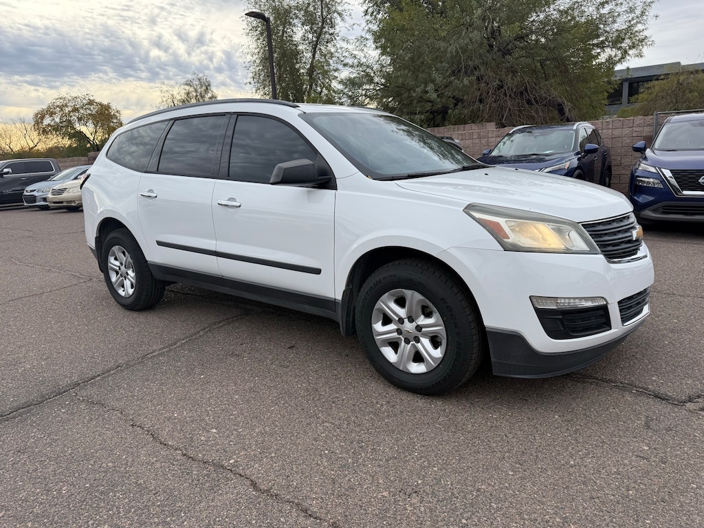 Used 2016 Chevrolet Traverse LS SUV