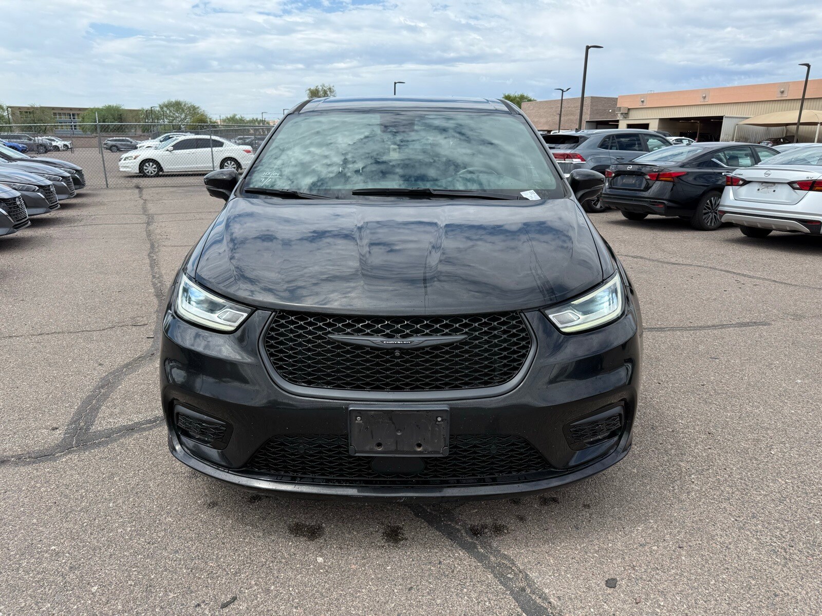 2022 Chrysler Pacifica Hybrid Touring L photo 2