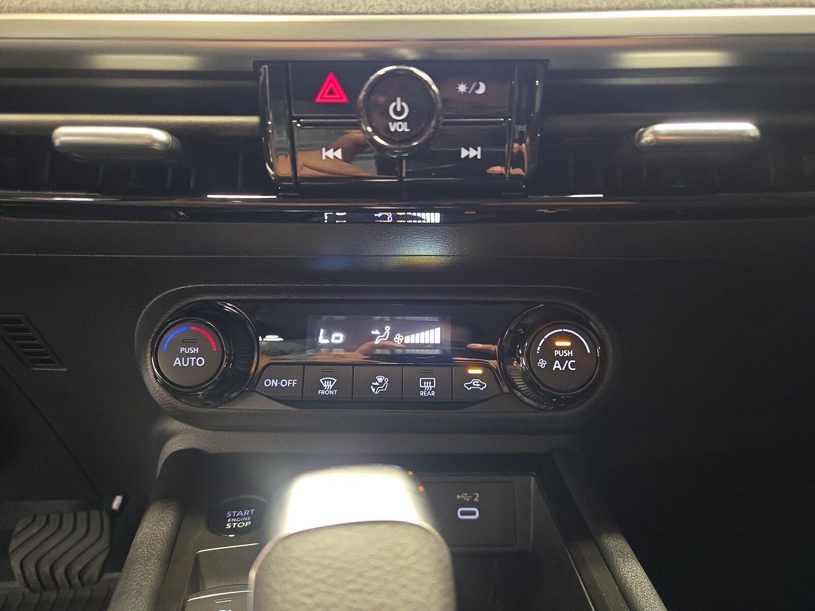 2026 Nissan KICKS SV - Photo 18