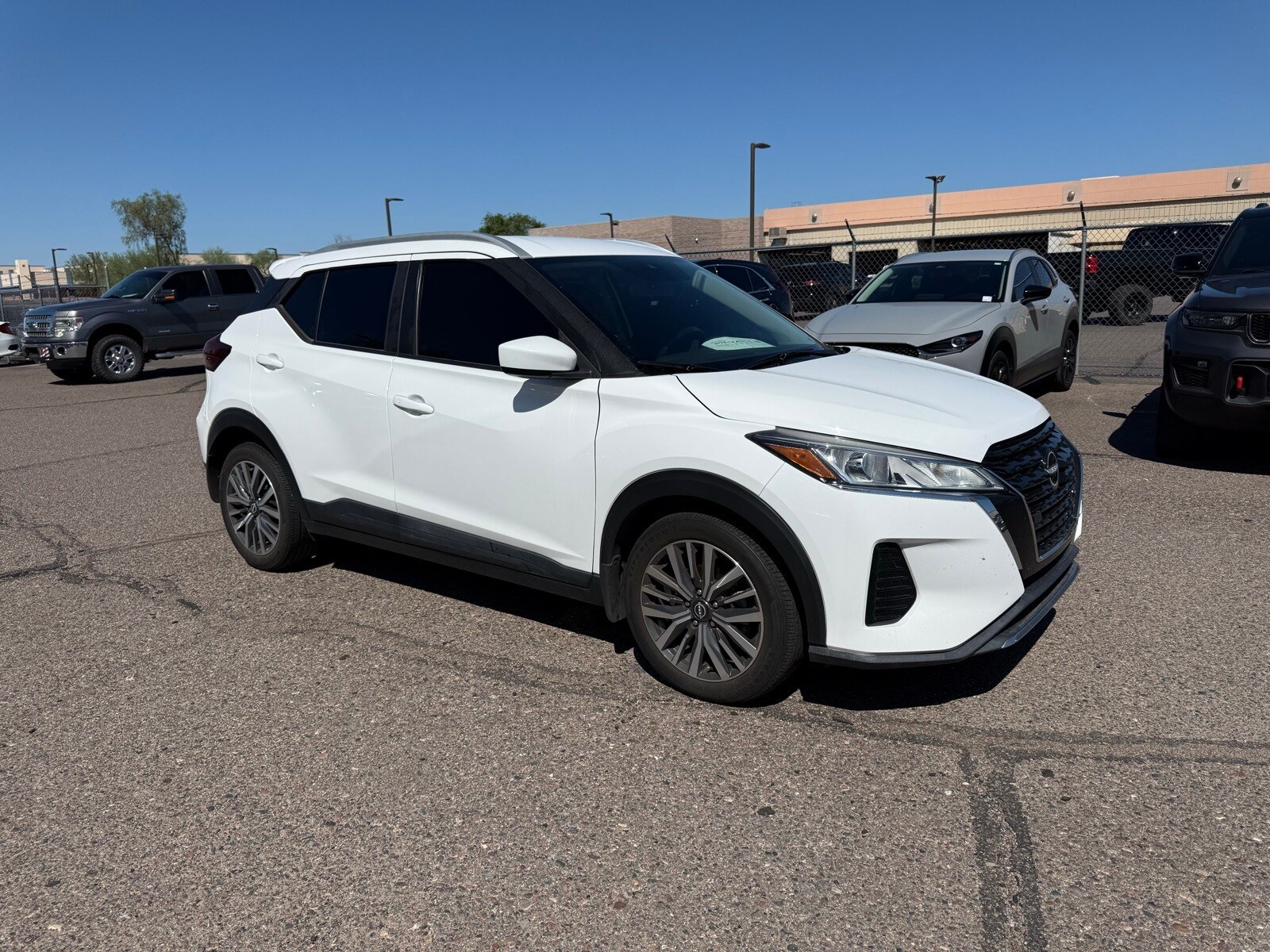2022 Nissan Kicks SV photo 3