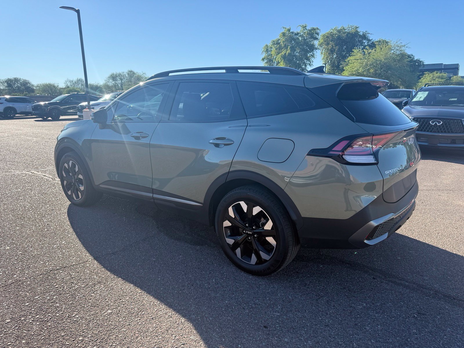 Used 2024 Jungle Green Kia X-Line Prestige image 6
