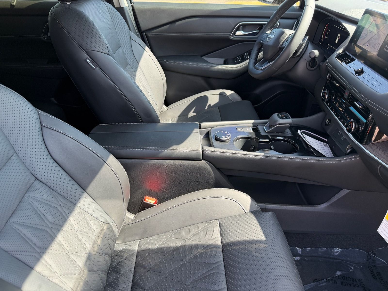 2026 Nissan Rogue Platinum - Photo 11