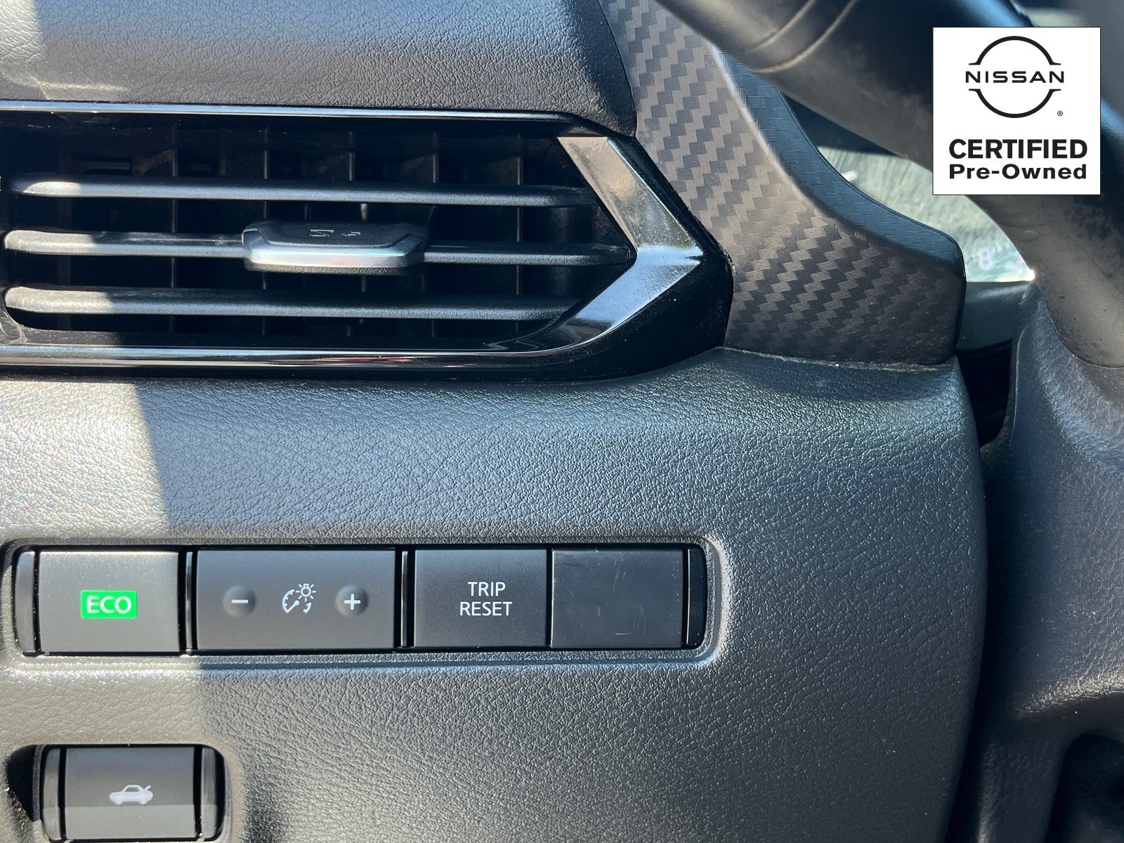 Used 2022 Gun Metallic Nissan SV image 27