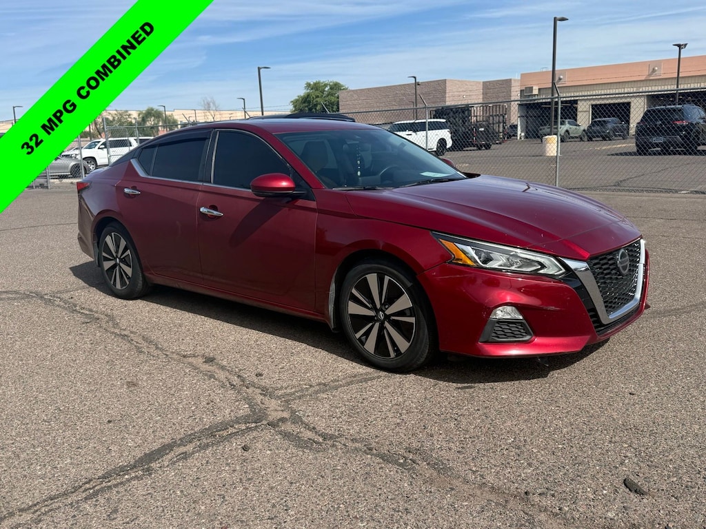 Used 2021 Nissan Altima 2.5 SV Sedan