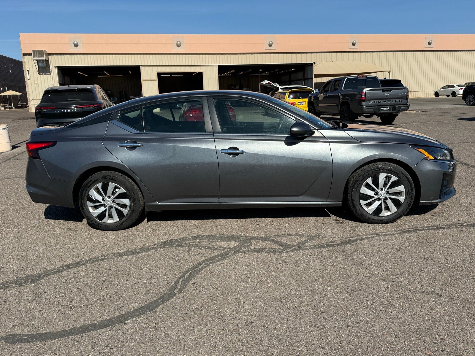 2023 Nissan Altima 2.5 S photo 4