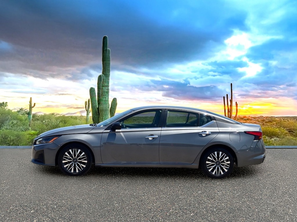 Used 2025 Nissan Altima 2.5 SV Sedan