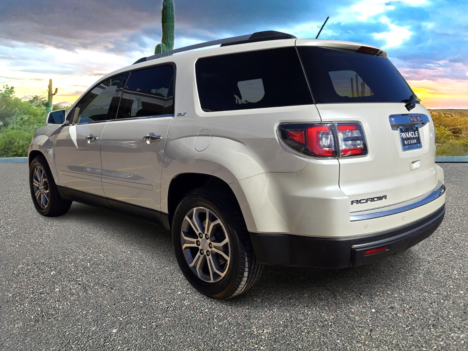 2015 Gmc Acadia SLT photo 4